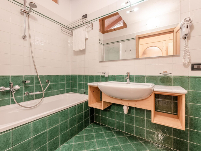 Bathroom 5, Belvilla by Oyo Maso Margherita Bilo, Trento