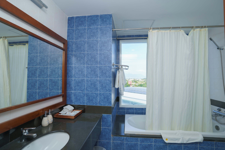 Bathroom 9