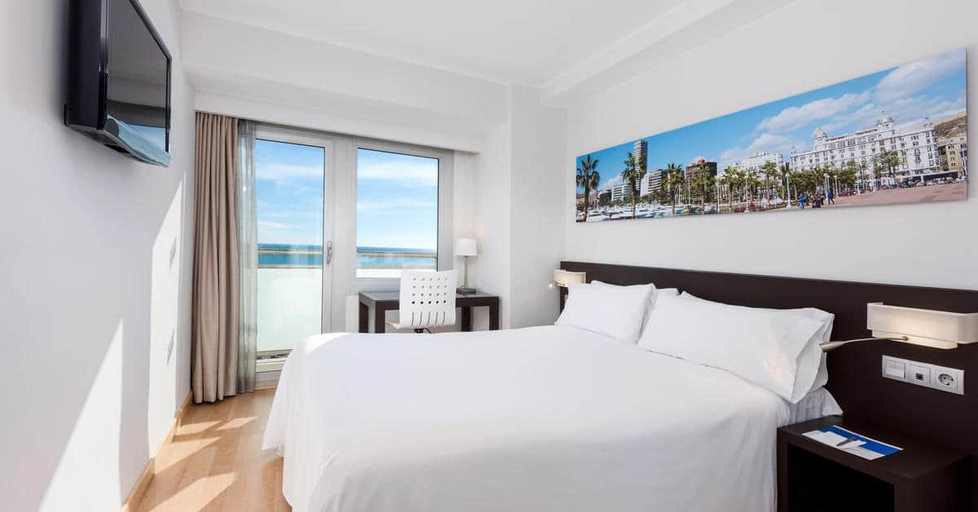 Bedroom 2, Hotel Alicante Gran Sol Affiliated by Melia, Alicante