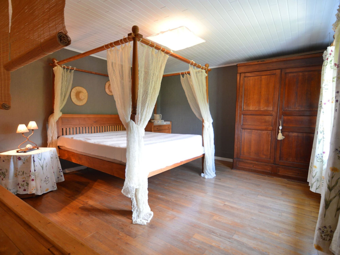 Bedroom 3, Charming cottage in a farm with views, Namur
