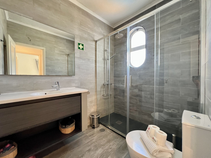 Bathroom 3, Albufeira Delight With Pool by Homing, Albufeira