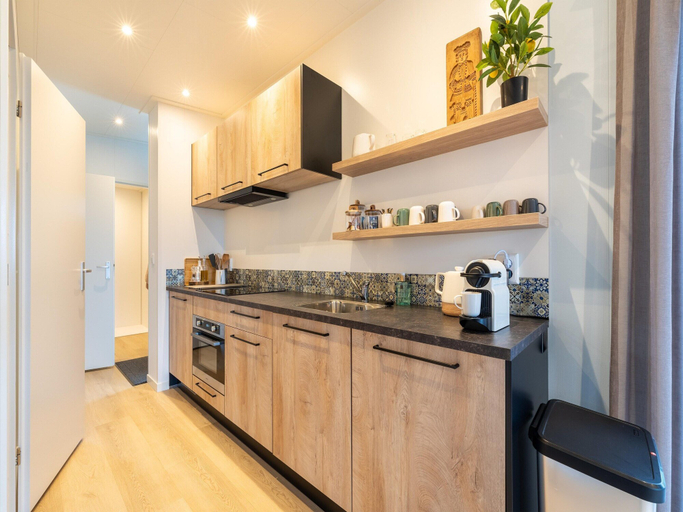 Private kitchen 3, Holiday Home in 't Groene Hart on the Water, Alkemade
