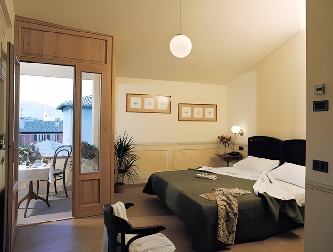 Bedroom 12