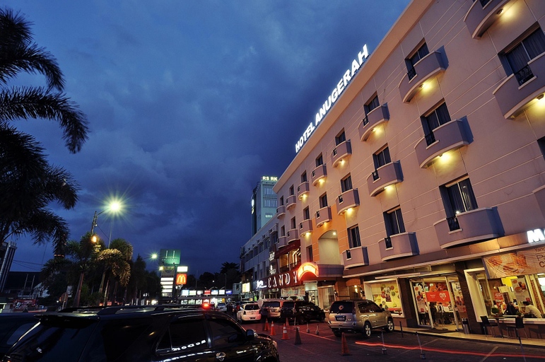 Exterior & Views 26