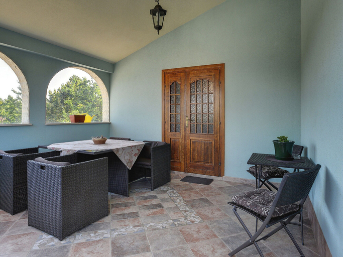 Exterior 2, Traditional Holiday Home With Covered Terrace, Medulin