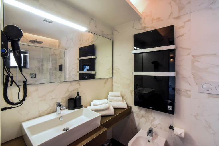 Bathroom 4, Kemì Luxury Suites, Salerno