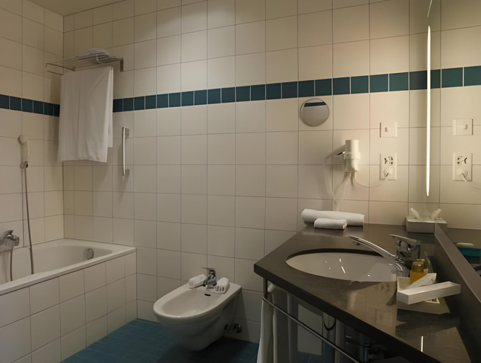 Bathroom 7