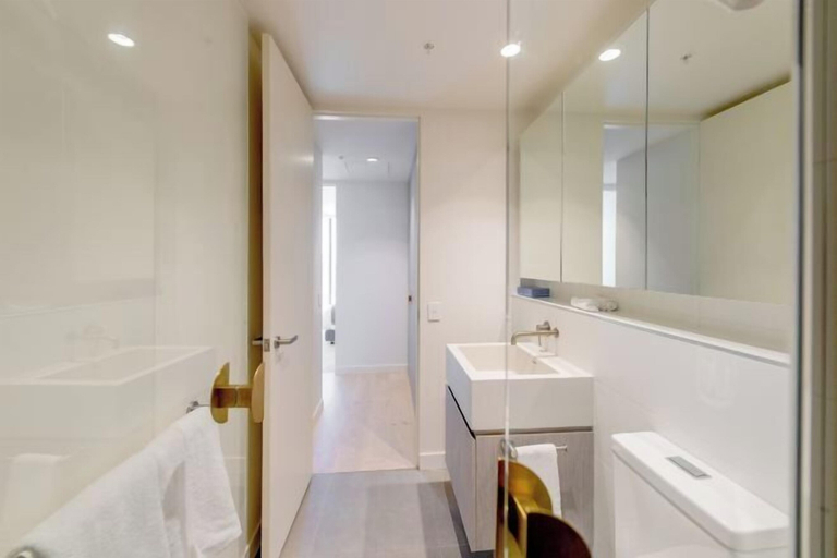 Bathroom 15