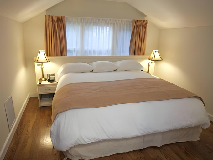 Bedroom 9