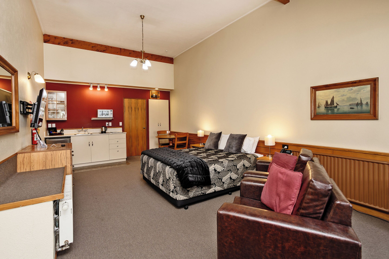 Bedroom 2, Balmoral Lodge Motel, Invercargill