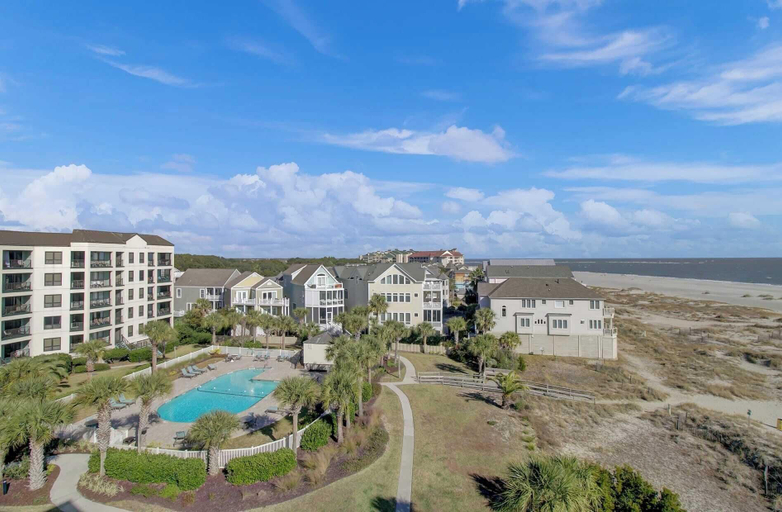Exterior & Views 2, 502 Summerhouse by Avantstay Ocean Front Condo w/ Community Pool Access, Charleston