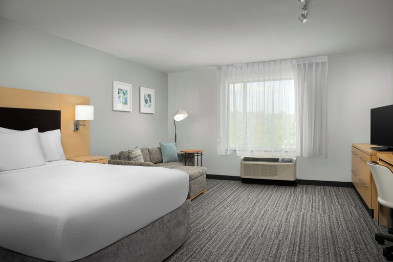 Bedroom 4, TownePlace Suites by Marriott Gainesville Northwest, Alachua