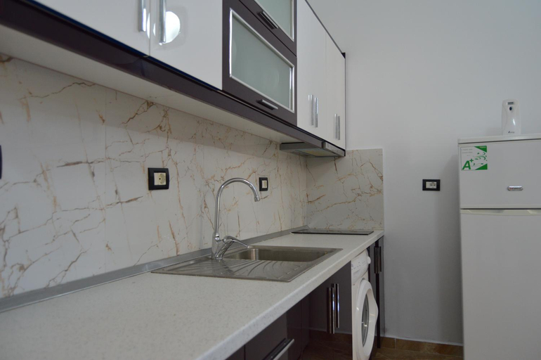 Others 4, Wilson Residence, Sarandës