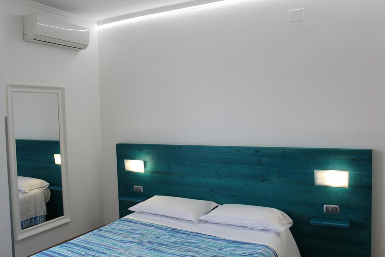 Others 5, Otto&Mezzo B&B, Salerno