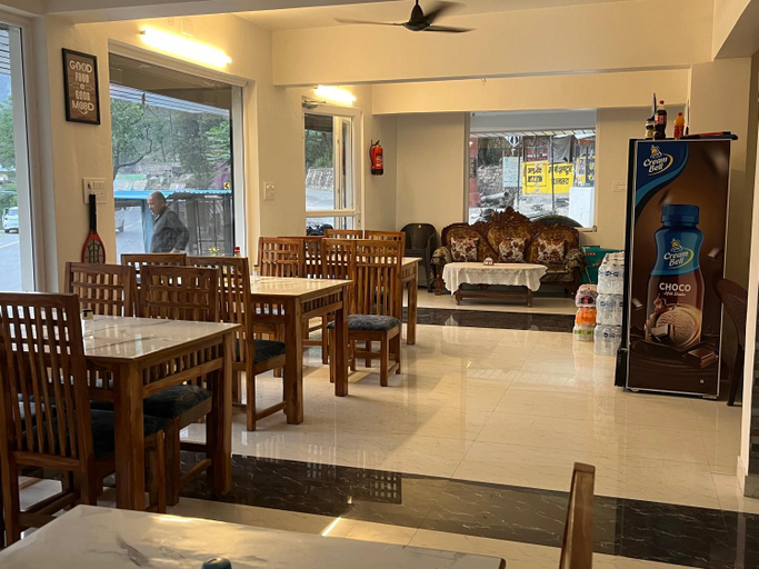 Food & Drinks 4, Hotel Kalyani, Chamoli