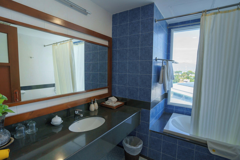 Bathroom 8