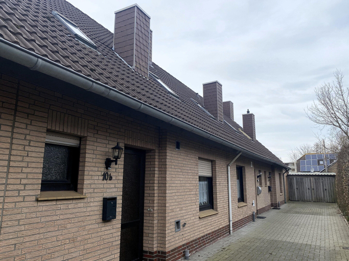Exterior, Gemuetliches Reihenhaus mit Garten, Aurich