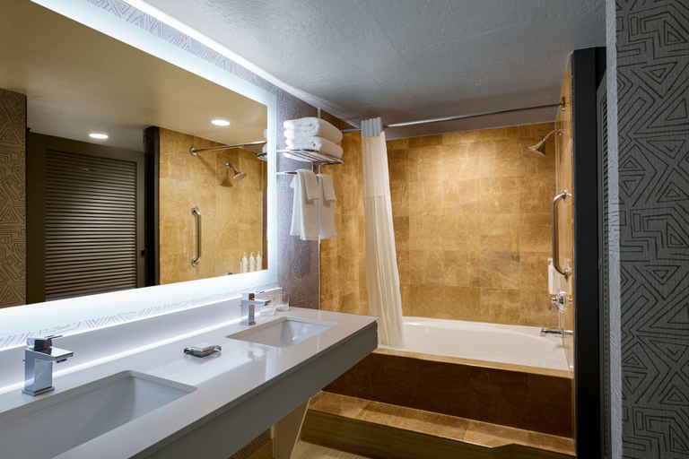 Bathroom 5, Marriott Phoenix Resort Tempe at The Buttes, Maricopa