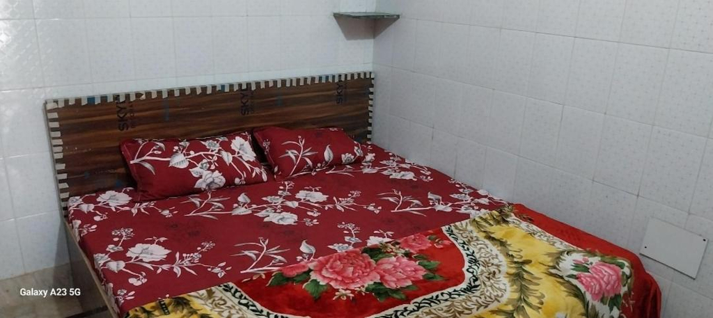Bedroom 4, Shree Laddu Gopal Stay, Mathura