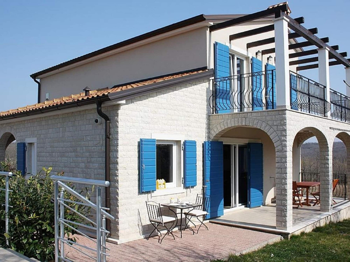Exterior & Views, Adorable Villa With Pool & Covered Terrace Surrounded by Nauture, Raša