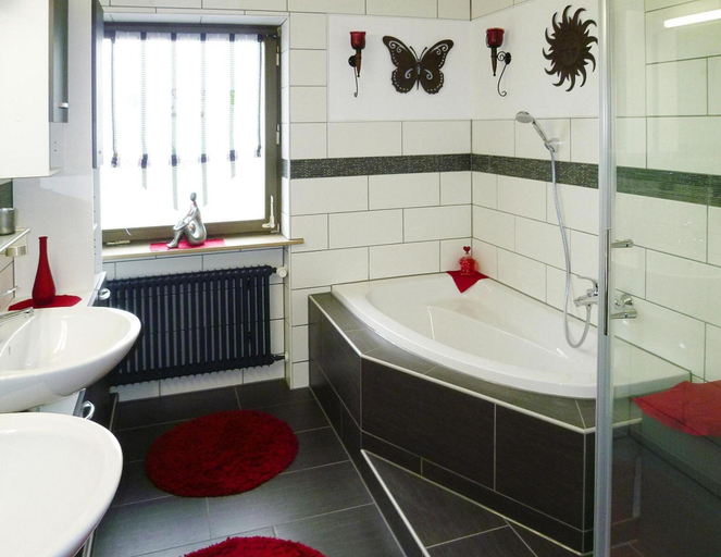 Bathroom, Apartment in Langenargen Near Lake Constance, Bodenseekreis