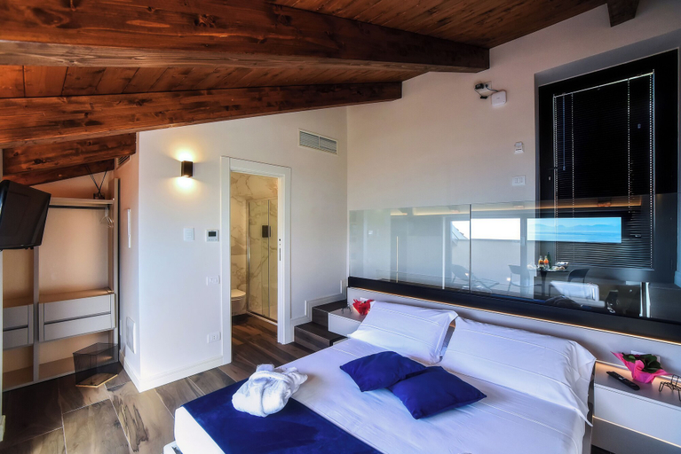 Bedroom 3, Kemì Luxury Suites, Salerno