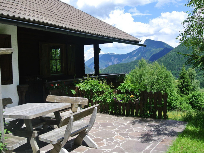 Outdoor dining, The Karl Anton Hutte, Klagenfurt Land
