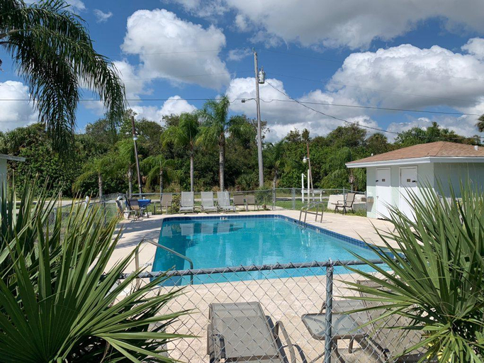 Others 2, Sebastian Gardens Inn & Suites, Indian River