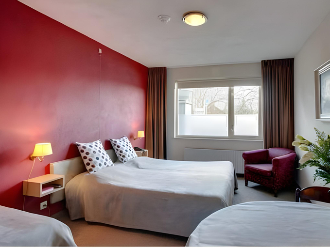 Bedroom 12
