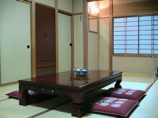 4, Myogaya House, Yahiko