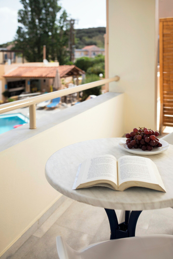 Food & Drinks 5, Elma's Dream Apartments, Crete