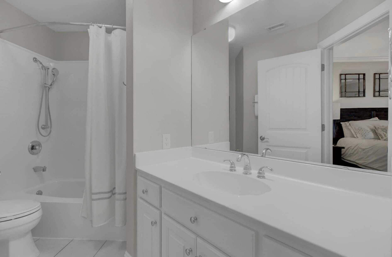 Bathroom 4, 502 Summerhouse by Avantstay Ocean Front Condo w/ Community Pool Access, Charleston