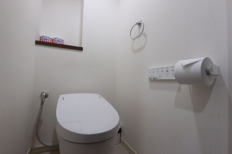 Bathroom 3, Parkside Inn Hakata, Fukuoka