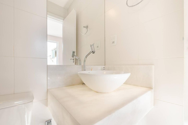 Bathroom 2, Casa da Caca, Salvador