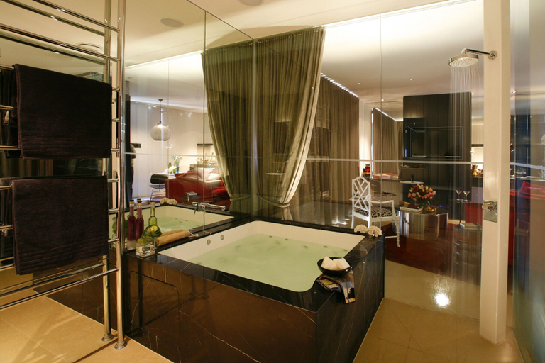 Bathroom 7
