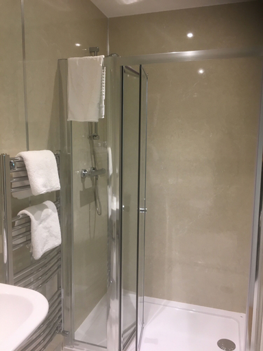 Bathroom 4, The Waterwheel Inn, Cornwall