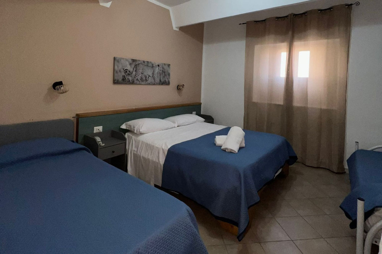 Bedroom 3, Hotel Martini, Napoli