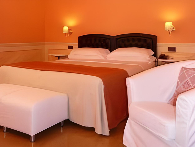 Bedroom 21