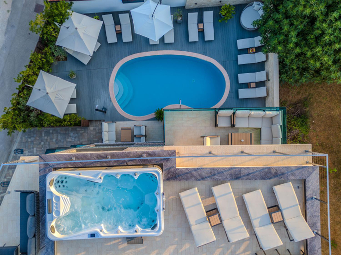 Others 1, Luxury Apartments VilaMaloca, Vir