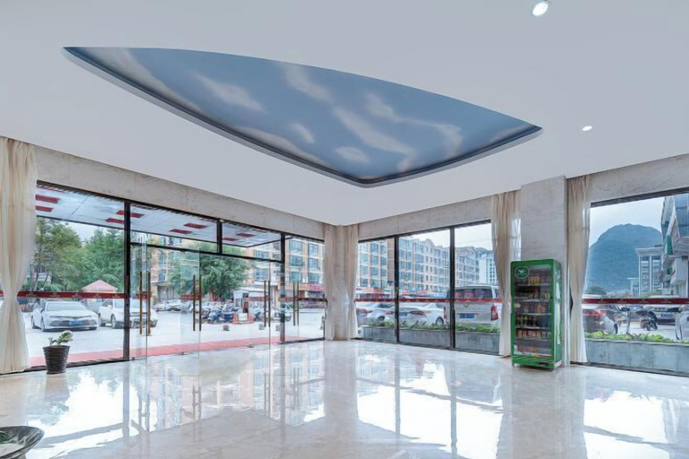 Others 4, Yake Hotel, Baise