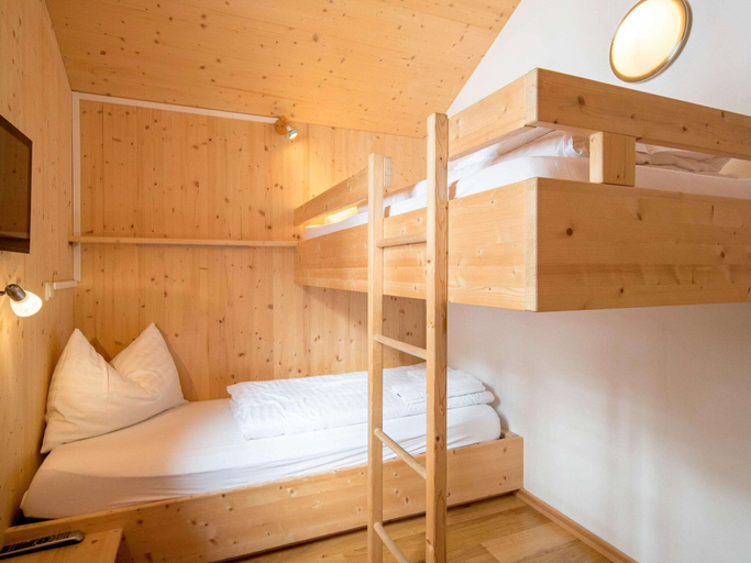 Bedroom 3, Attractive Chalet With hot tub, Murau