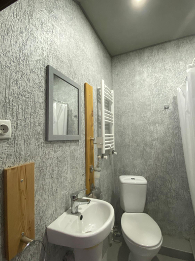 Bathroom 3, Hotel Cite, Mtskheta