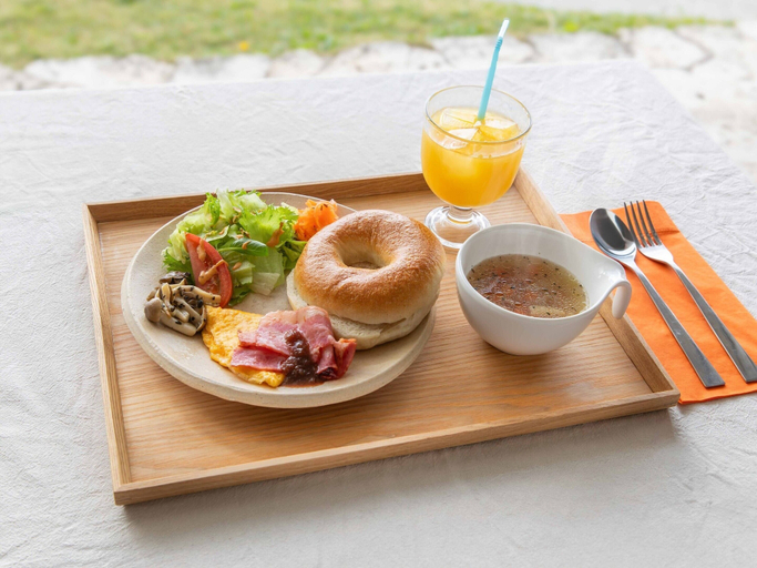 Food & Drinks 5, 413 Hamahiga Hotel&cafe, Uruma