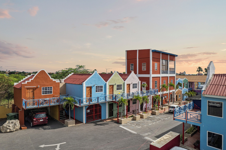 Exterior & Views 3, The Ritz Village Hotel