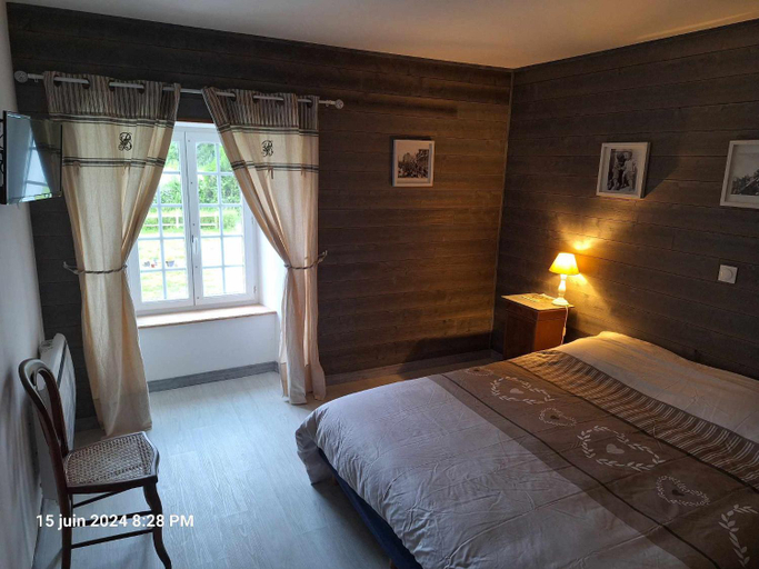 Others 4, Auxais memory 44', Manche