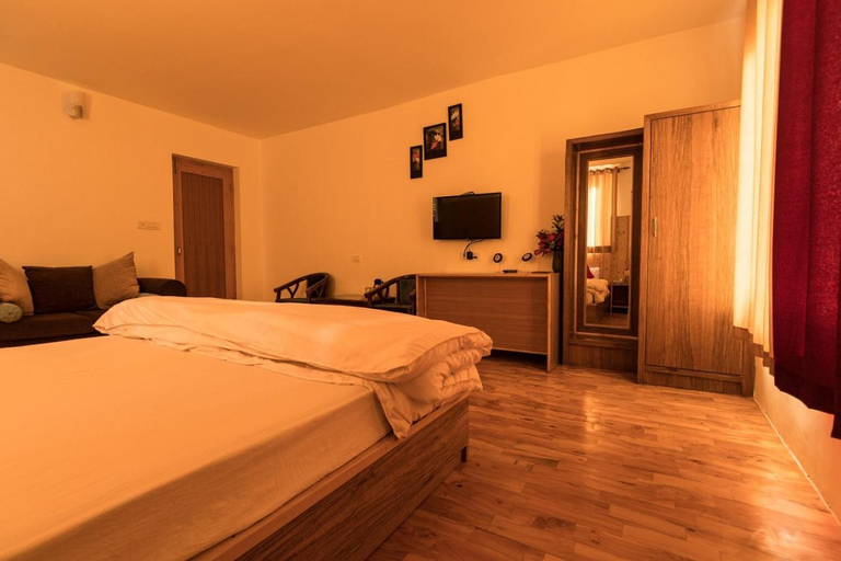 Bedroom 2, Radhus Boutique, Leh