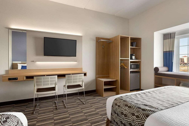 Bedroom 3, Microtel Inn & Suites by Wyndham Gambrills, Anne Arundel