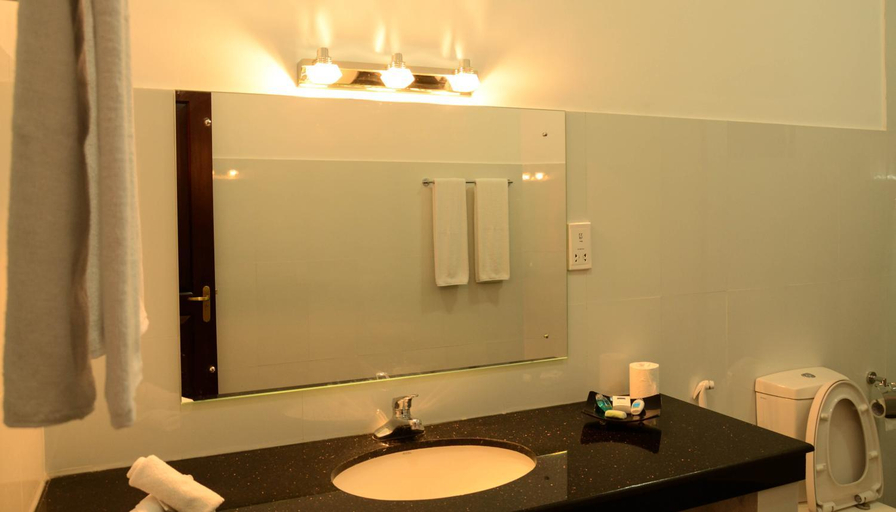Bathroom 5, Marina Pasikudah Beach Hotel, Koralai Pattu (Valachchenai)