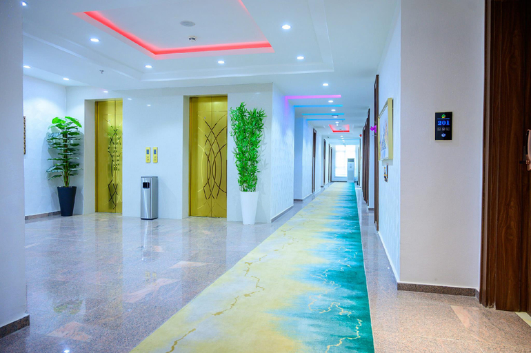 2, Cirenes Hotels, Ebonyi