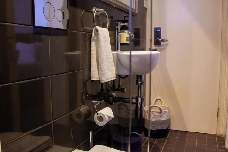Bathroom 29